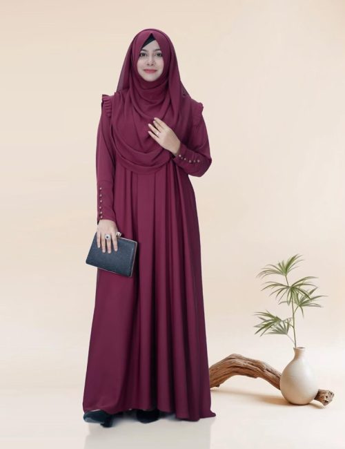 Dubai Cherry Fabric দিয়ে তৈরি Purnota Borka, ফুল লেন্থ লুজ ফিট ডিজাইন, ম্যাচিং হিজাবসহ এলিগ্যান্ট ও শালীন লুক, দৈনন্দিন ও স্পেশাল ব্যবহারের উপযোগী বোরকা।